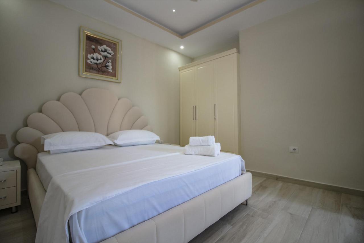 Apartments Romario Sarandë Exteriör bild
